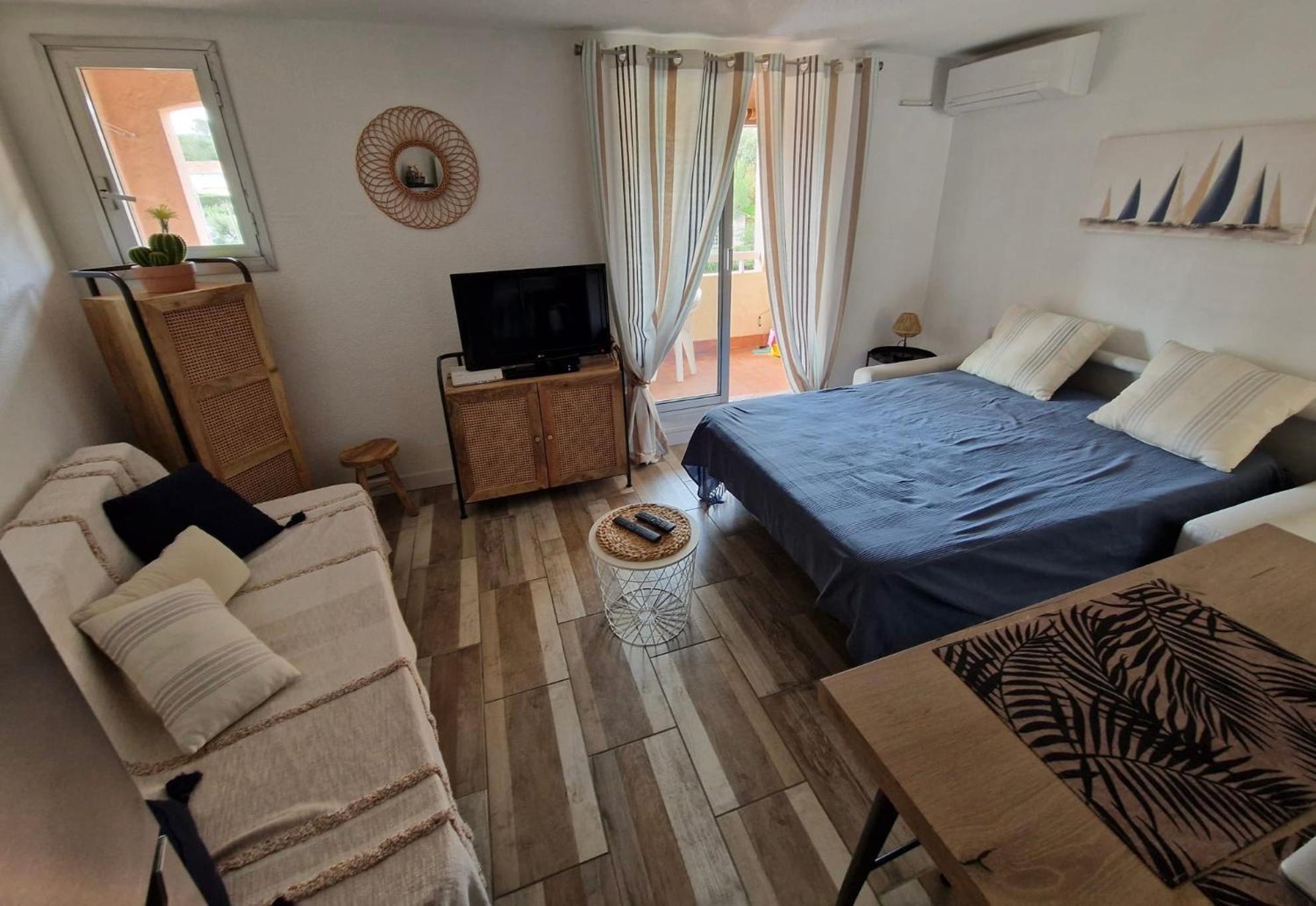Le Miroir De La Apartment